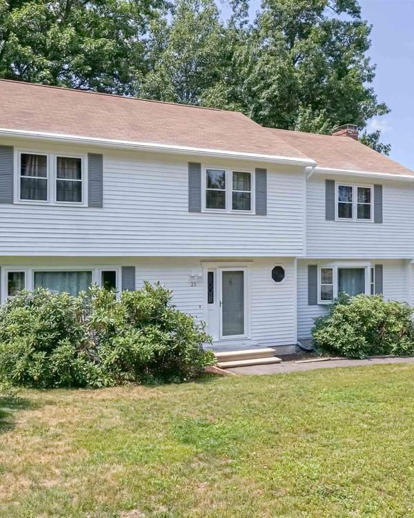 Open House, Sat. August 22nd
11 am - 1 pm
Beautifully landscaped Colonial located in sought-after L