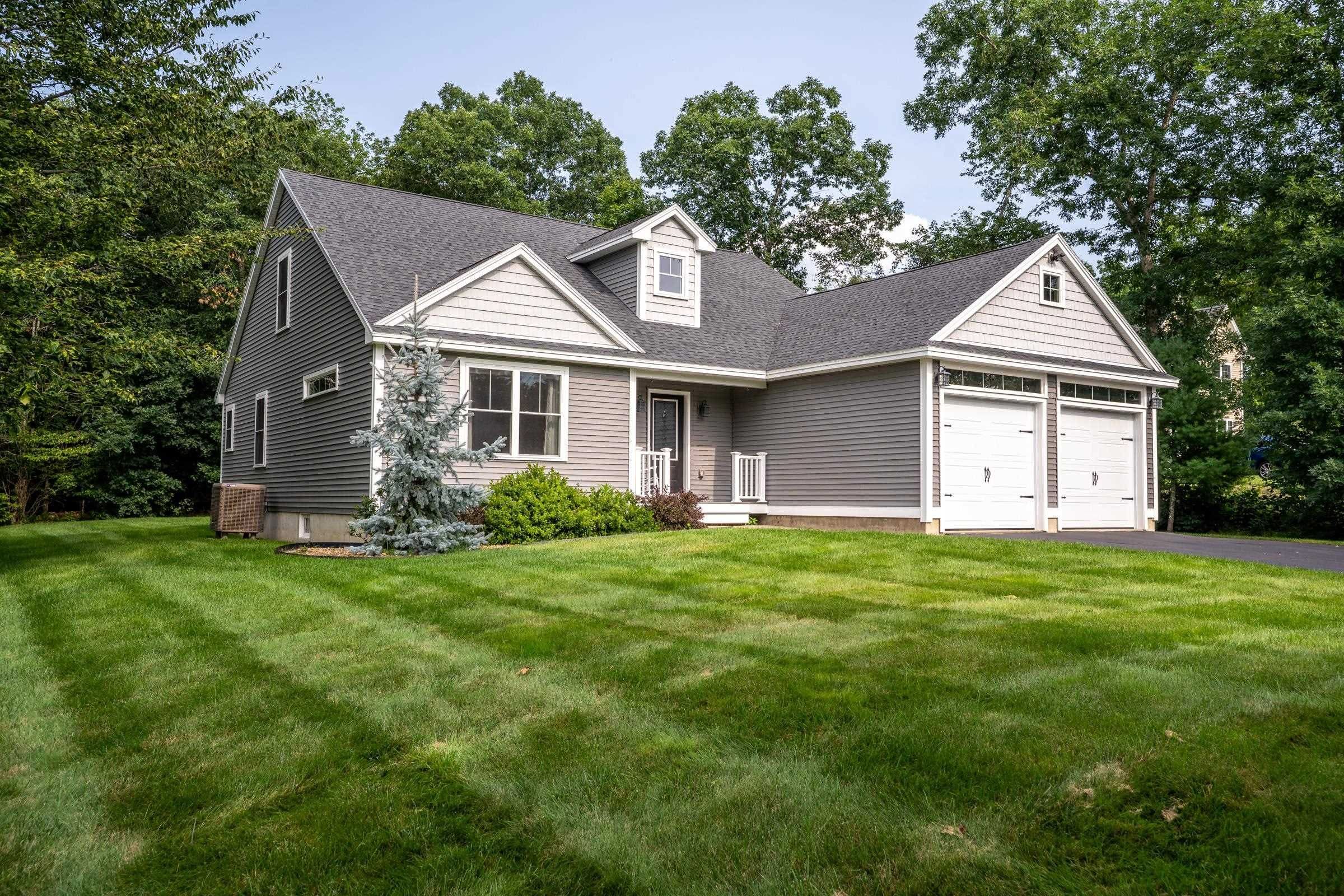 New Listing and Open House!
Friday, Aug. 21st 4:30 pm - 6:00 pm
Saturday, Aug. 22nd 11:00 am - 12:30