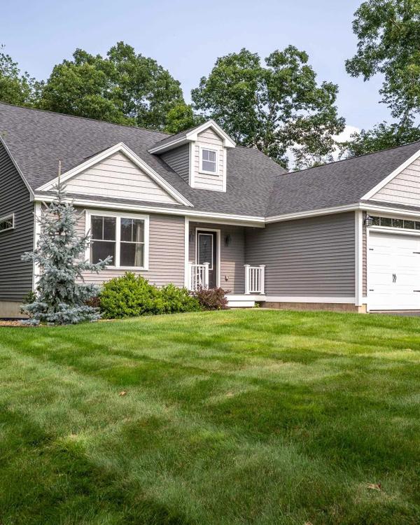 New Listing and Open House!
Friday, Aug. 21st 4:30 pm - 6:00 pm
Saturday, Aug. 22nd 11:00 am - 12:30