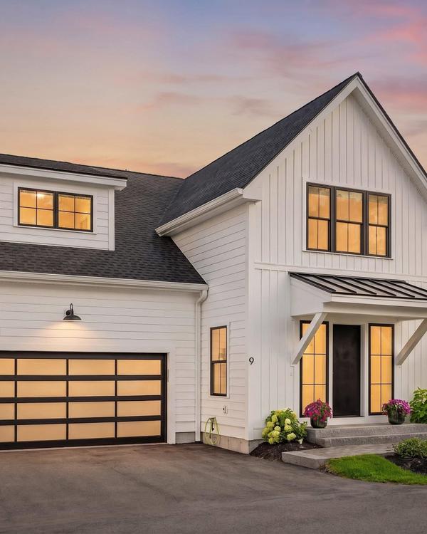 Are you ready to downsize without giving up space, style, or the comforts of home? Wentworth Landing