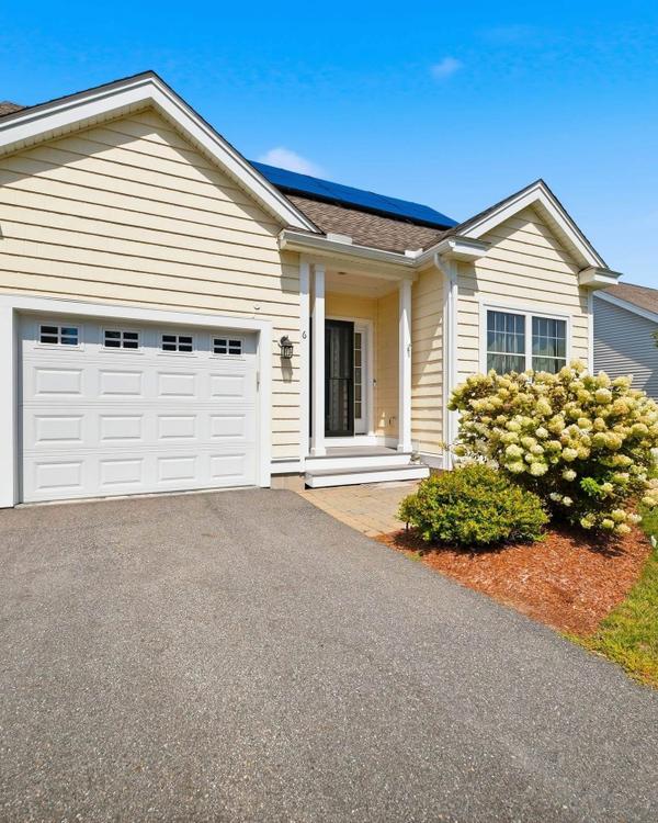 This detached, freestanding ranch offers the privacy of a single family home with the ease of condom