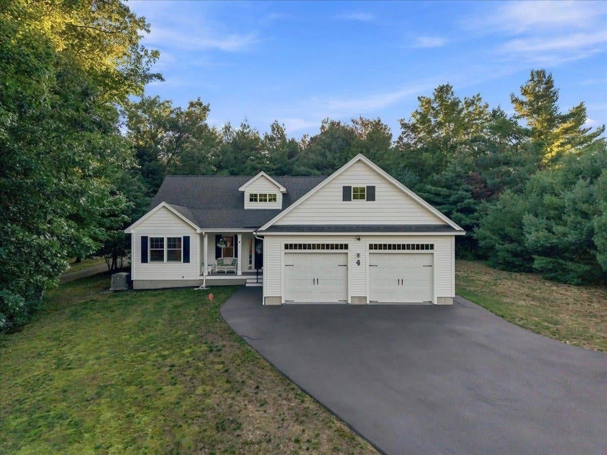 Open House
Saturday, September 12th
11:00 am - 12:30 pm

Welcome to the Villages at Sunningdale! If 