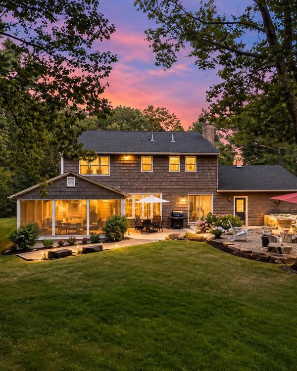 Open House
Sunday, September 13th
12 pm - 2 pm
This is the move-in ready Maine coast home you've b