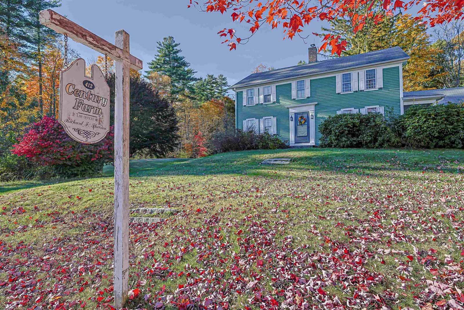 A timeless antique colonial in charming Pembroke! There is truly no place quite like this! Nestled o