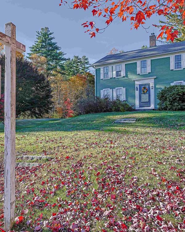 A timeless antique colonial in charming Pembroke! There is truly no place quite like this! Nestled o