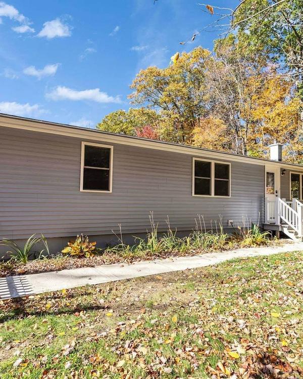 If you are looking for that single level home, located on a scenic road in Southwestern, NH you can