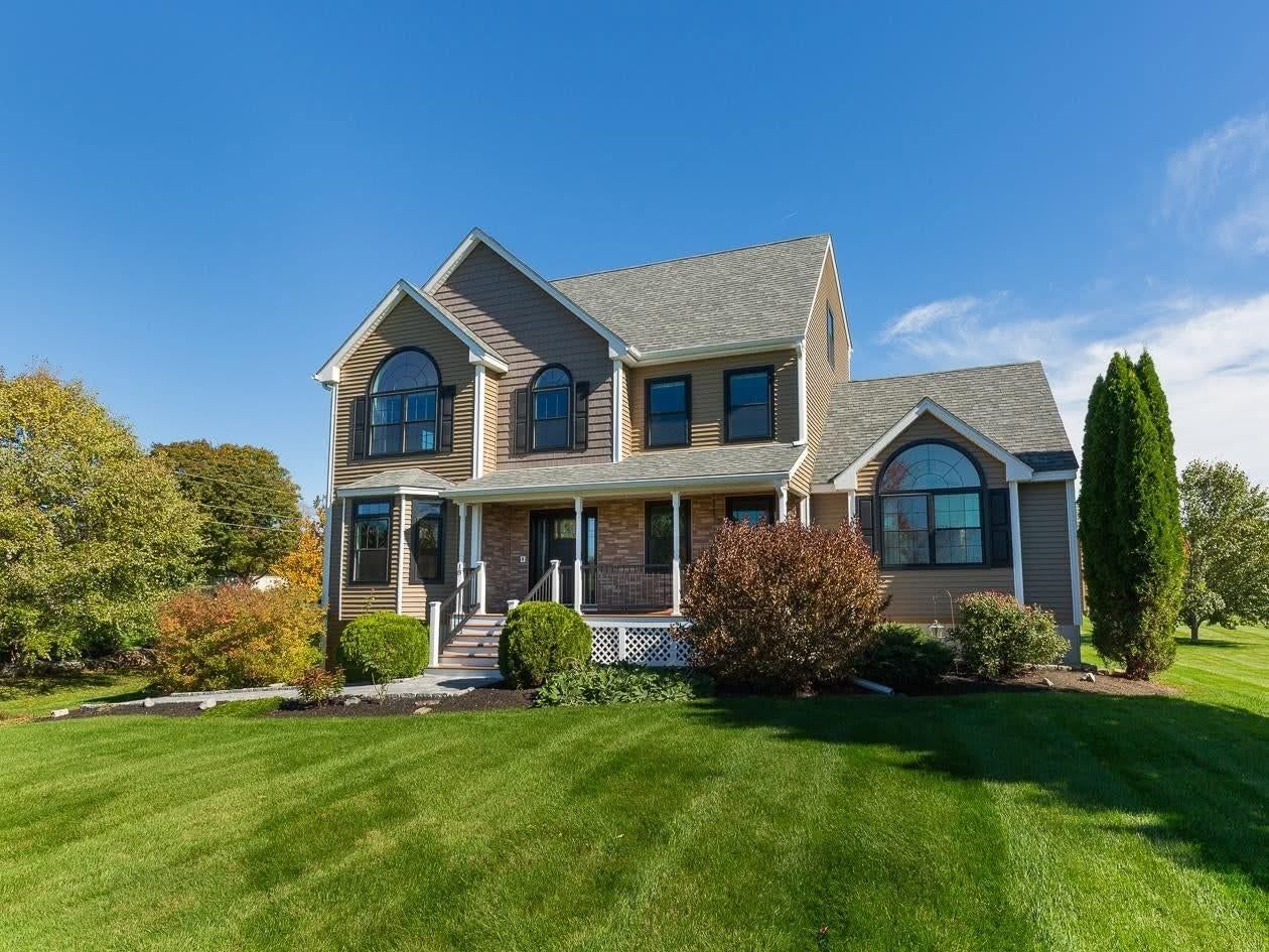 Welcome to this well-maintained 3-bedroom 3 bath home in desirable East Kingston, where thoughtful u